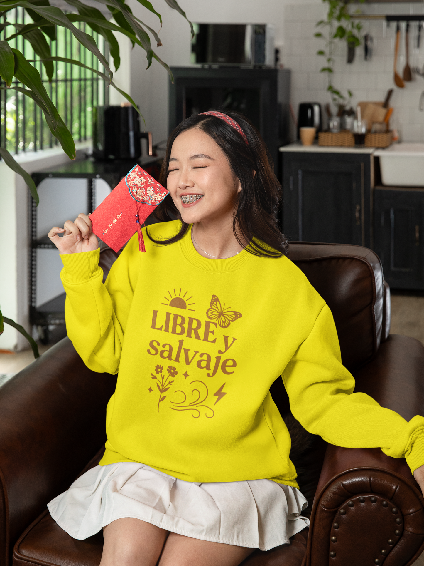 Libre y Salvaje Unisex Crewneck Sweatshirt