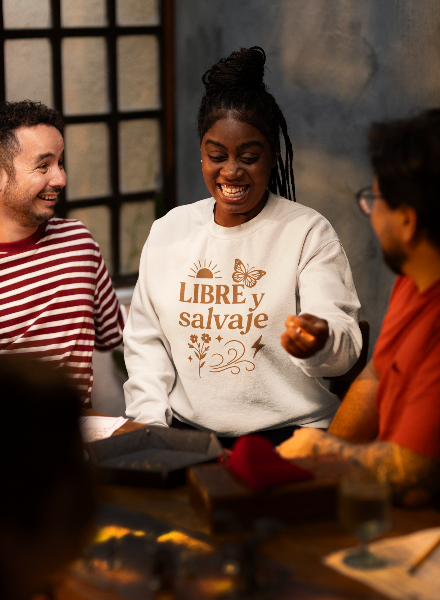 Libre y Salvaje Unisex Crewneck Sweatshirt