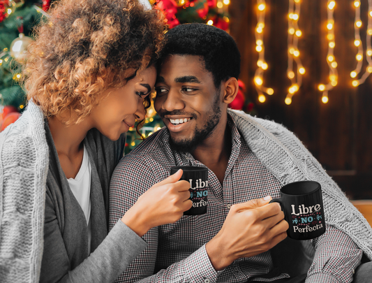 Libre,-no-perfecta Black Glossy Mug