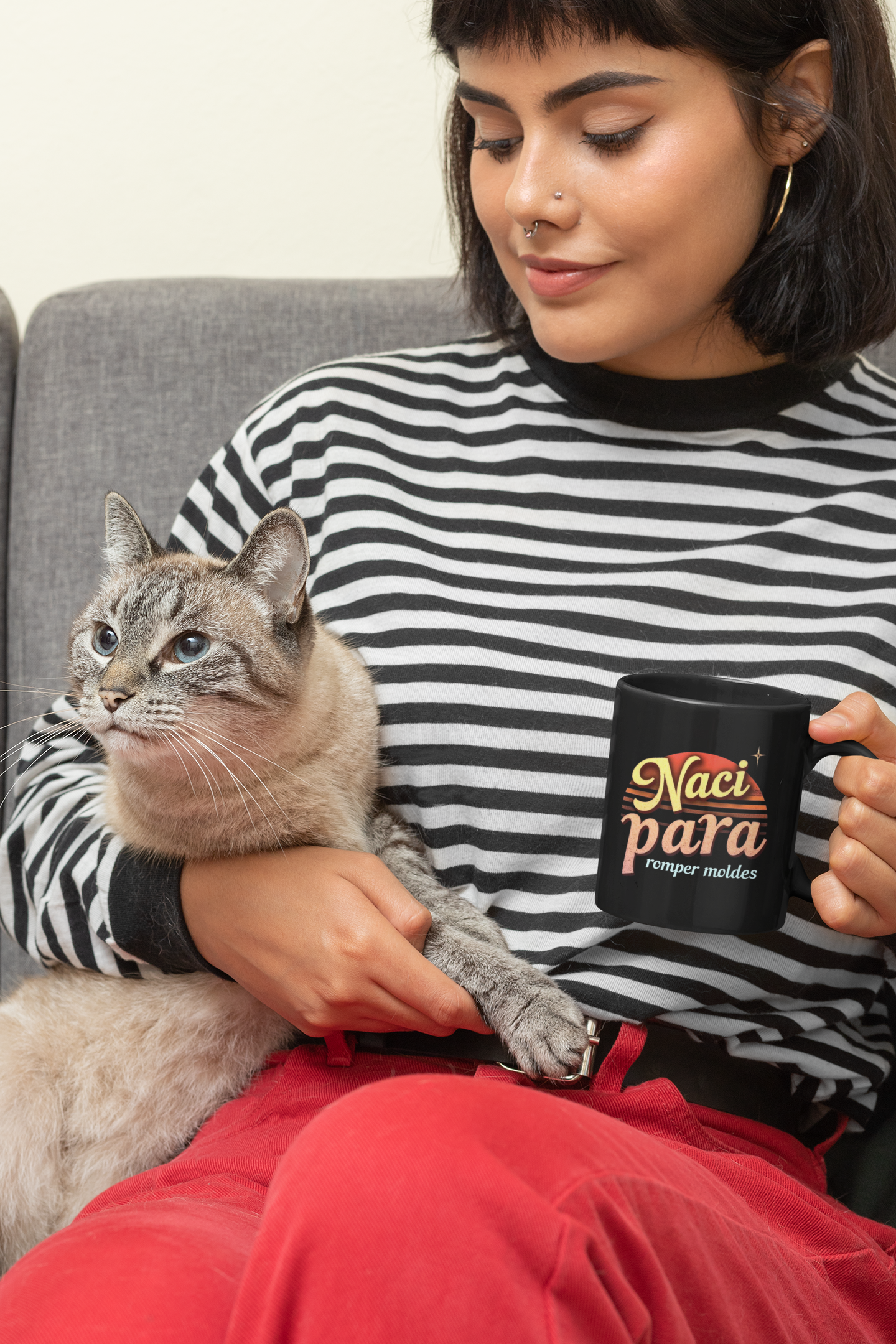 Naci Para Romper Moldes Black Mug — Retro Spanish Inspirational Coffee Cup (11oz/15oz)