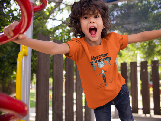 Kids T‑Shirt “Abrazar lo Incierto” Inspirational Spanish Quote Tee